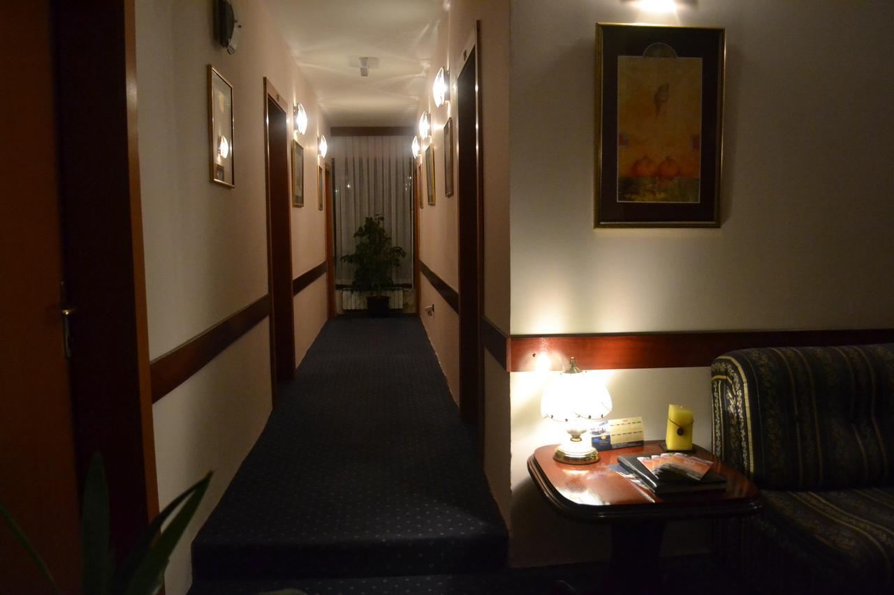 Hotel Mimoza Kumanovo Exterior photo