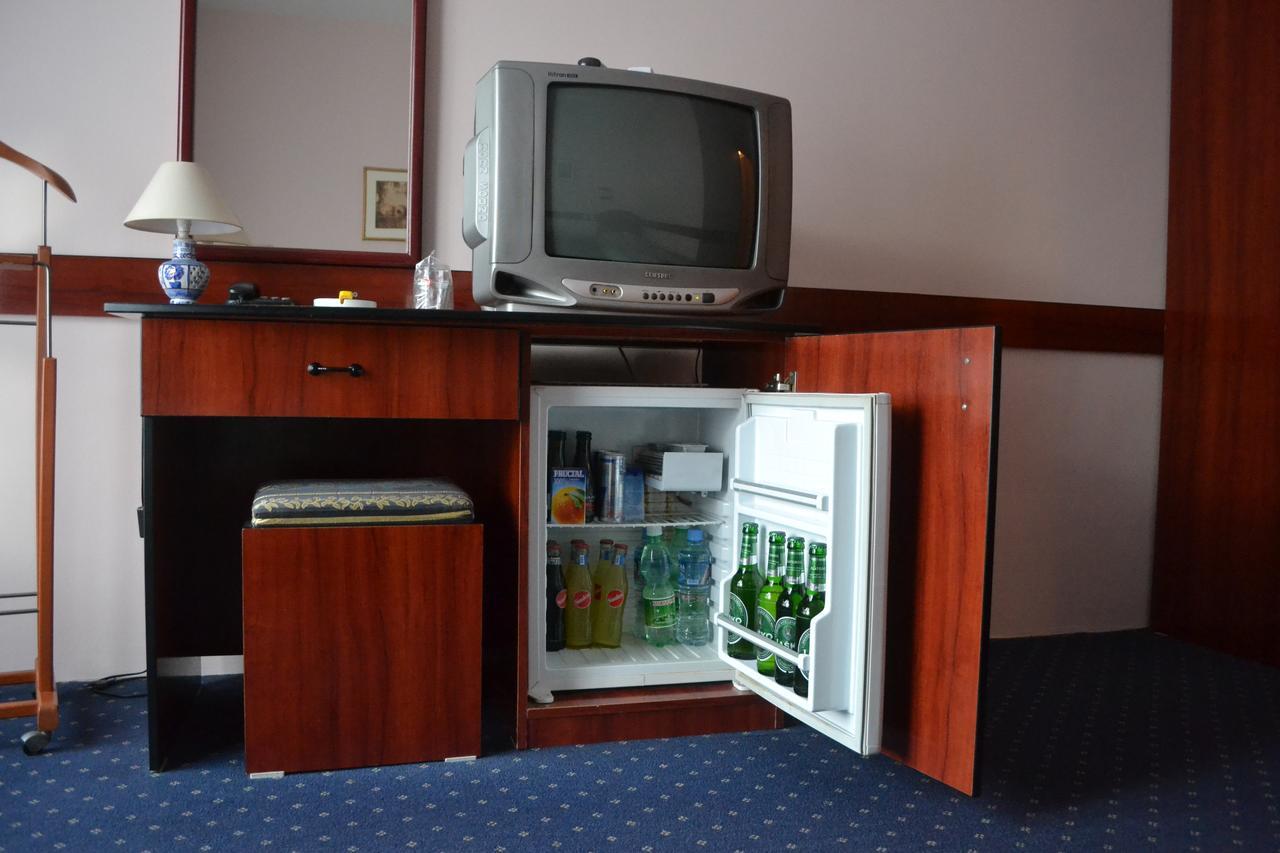 Hotel Mimoza Kumanovo Exterior photo